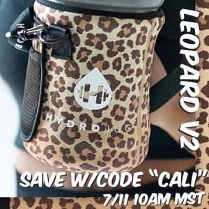 NEW 7/11 Leopard V2 Hydrojug sleeve